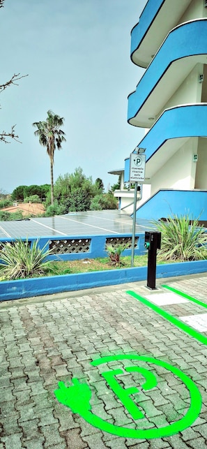 Electric vehicle-charging station