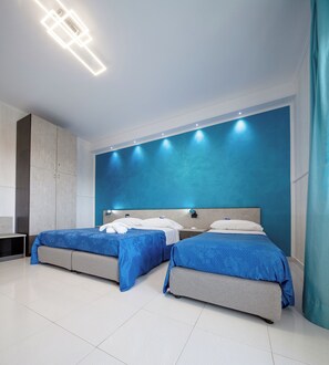 Minibar, desk, laptop workspace, cots/infant beds - Hotel Blu Eden (Praia a Mare)