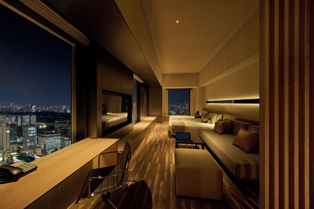 The Royal Park Hotel Iconic Tokyo Shiodome - view 2