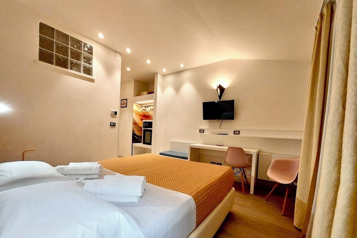 Basic Room, 1 Double or 2 Twin Beds | View from room