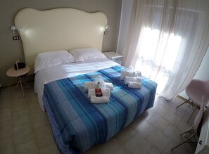 Basic Room, 1 Double or 2 Twin Beds | Premium bedding, in-room safe, desk, soundproofing - Hotel El Patio (Corciano)