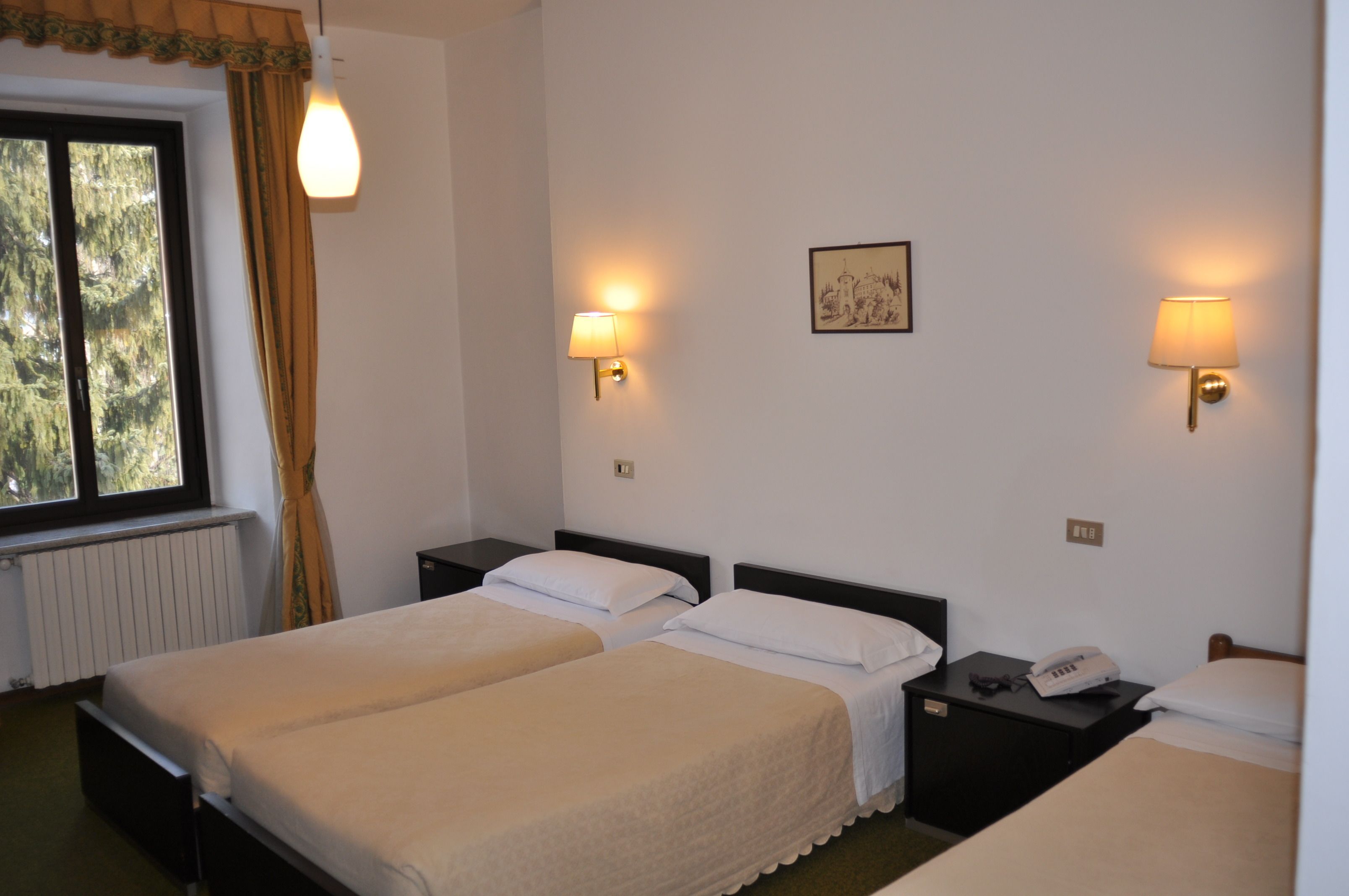 economy double room | living area | led tv