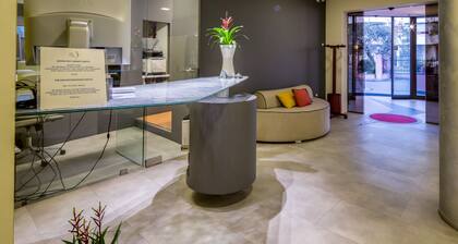 La Villa, Sure Hotel Collection by Best Western