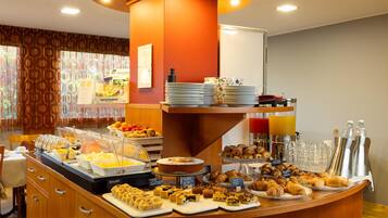 Daily buffet breakfast (EUR 7 per person)