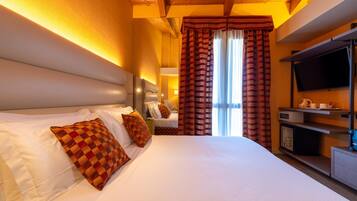 Superior Double Room, 1 Queen Bed | Minibar, blackout drapes, soundproofing, iron/ironing board