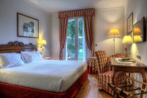 Superior Room | Down duvets, in-room safe, desk, blackout curtains