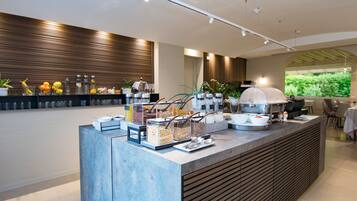 Daily buffet breakfast (EUR 17 per person)