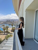 Room, 1 Double Bed, Sea View | Minibar, in-room safe, desk, blackout drapes