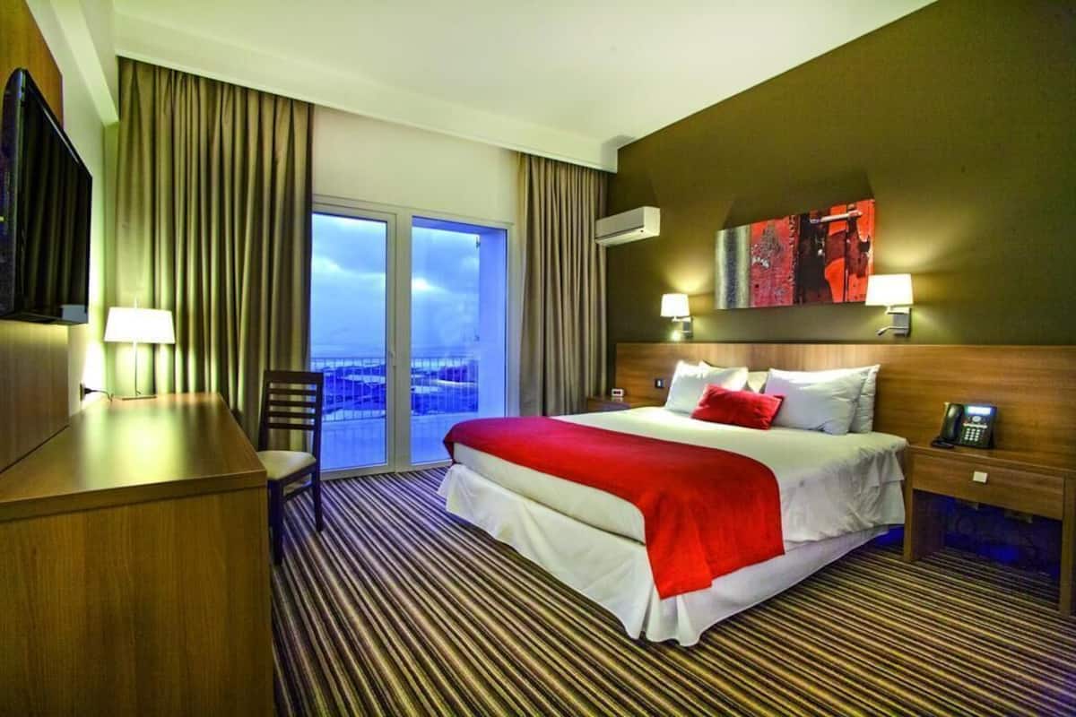 Minibar, in-room safe, desk, blackout curtains