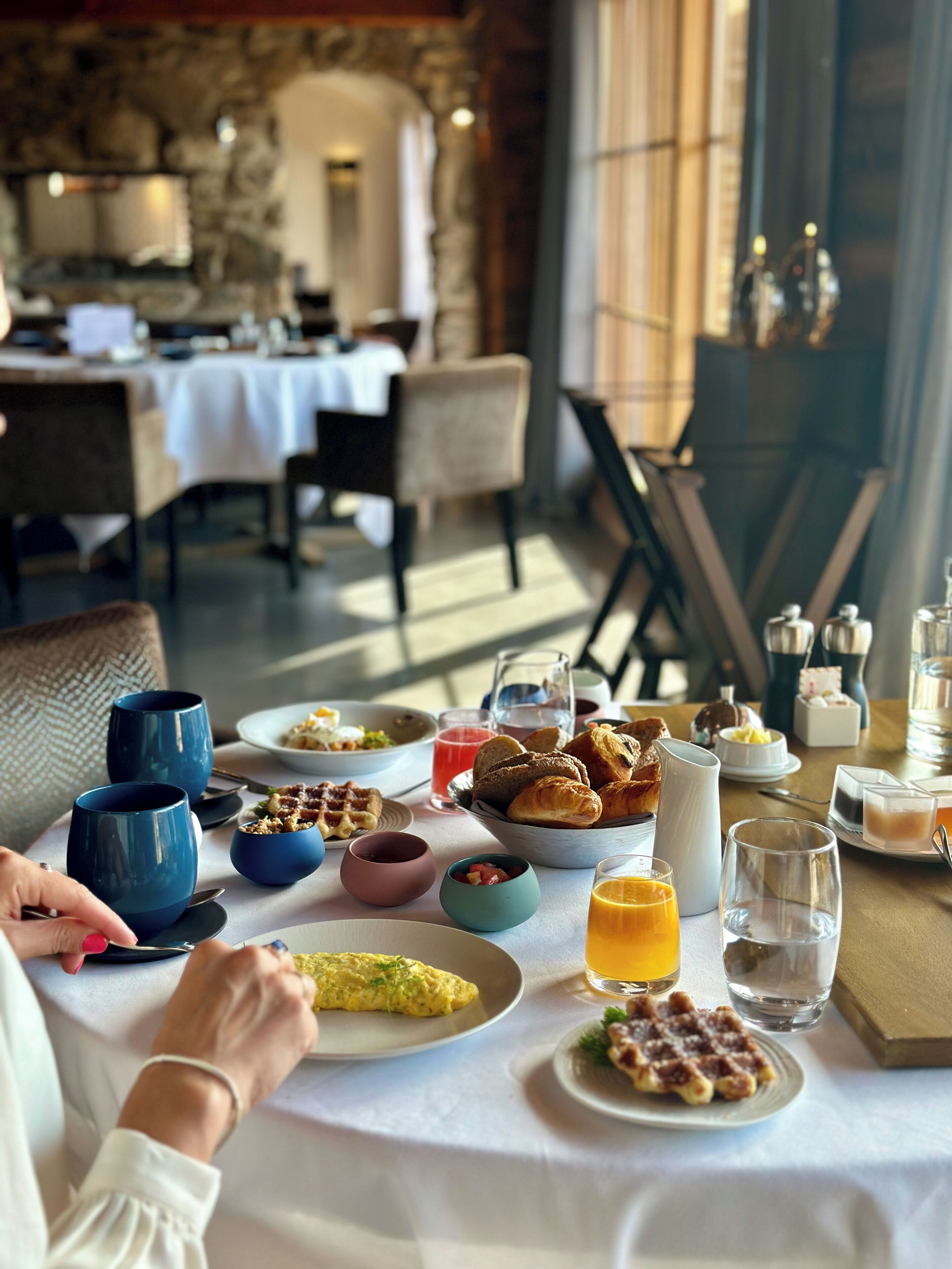 daily continental breakfast (chf 39 per person)