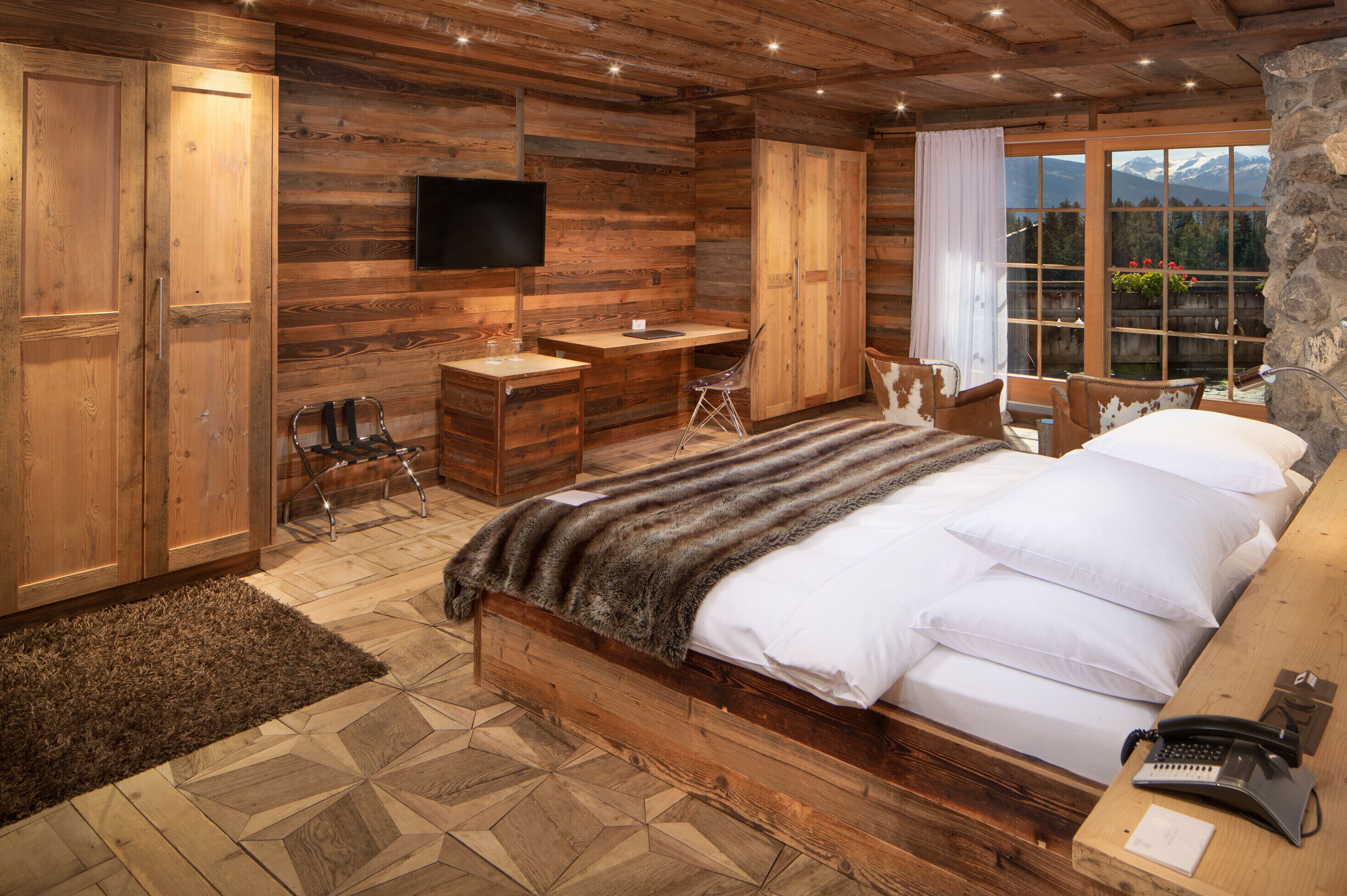 suite des ours | 1 bedroom, premium bedding, minibar, in-room safe