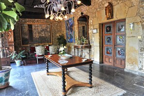 Check-in/check-out kiosk - Nuevo San Román de Escalante (Escalante)