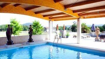 Indoor pool, seasonal outdoor pool, sun loungers