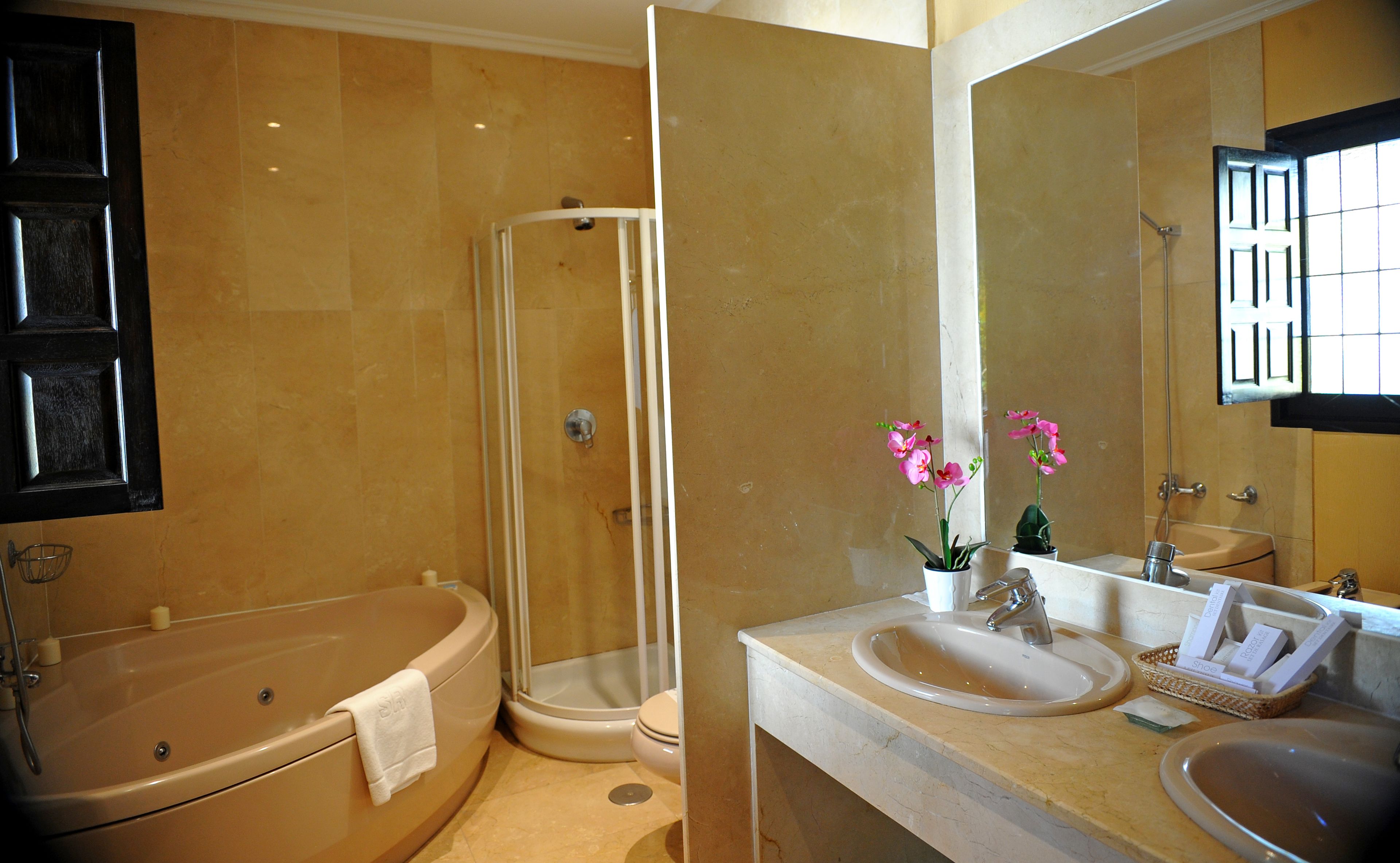 1 bedroom, minibar, in-room safe, desk