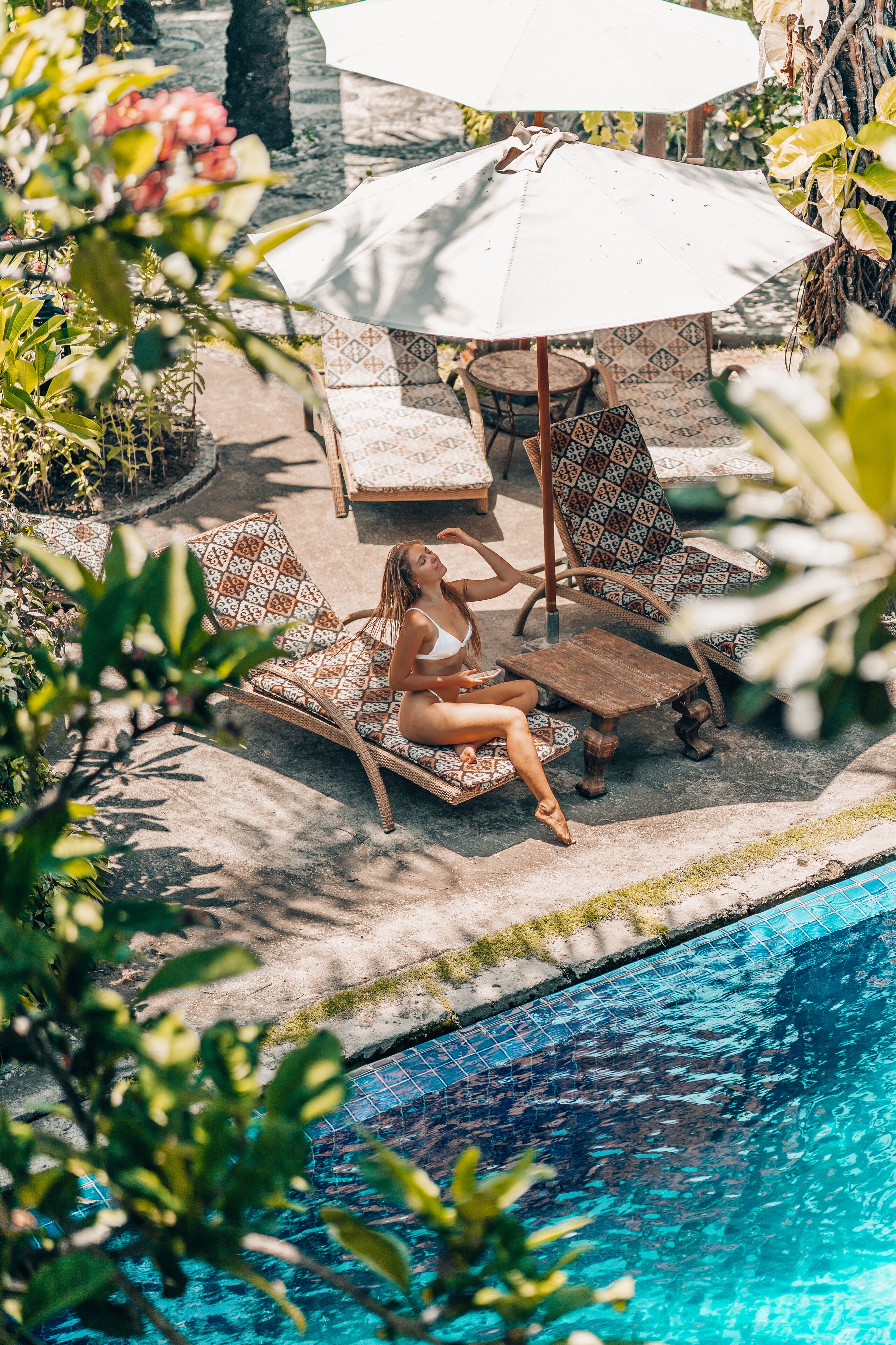 outdoor pool, pool loungers