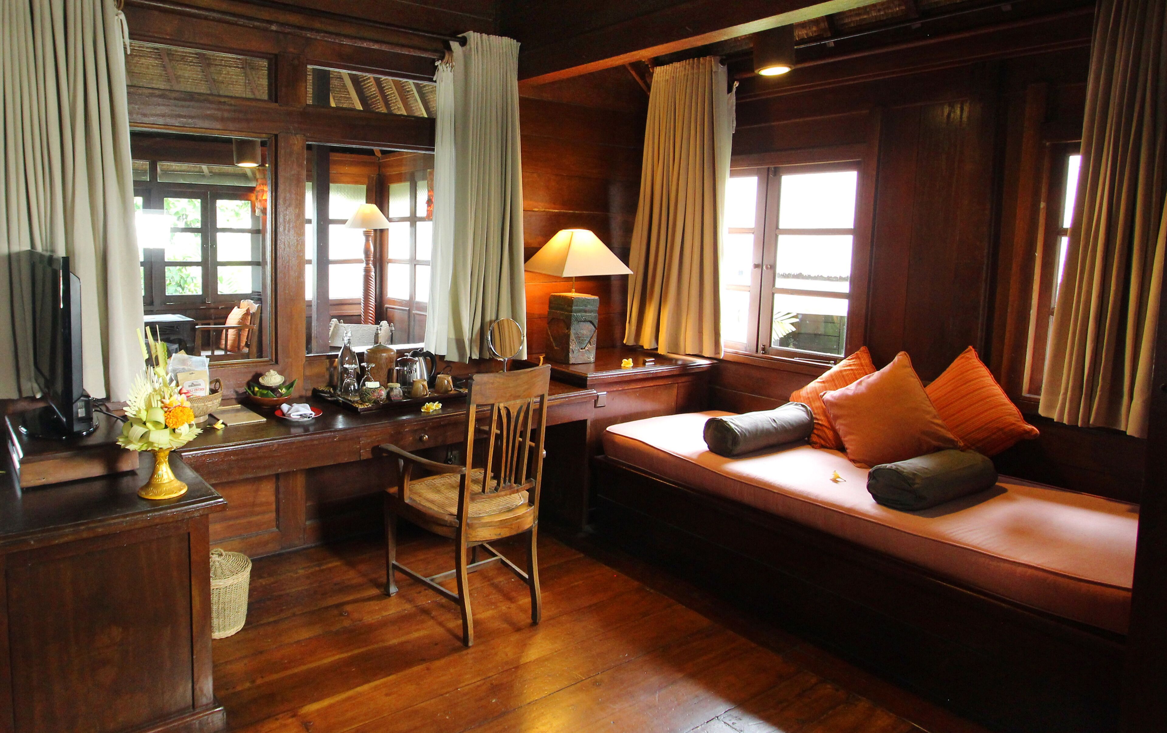 rejang suite with garden view (free signature afternoon tea) | minibar, in-room safe, individually decorated, individually furnished