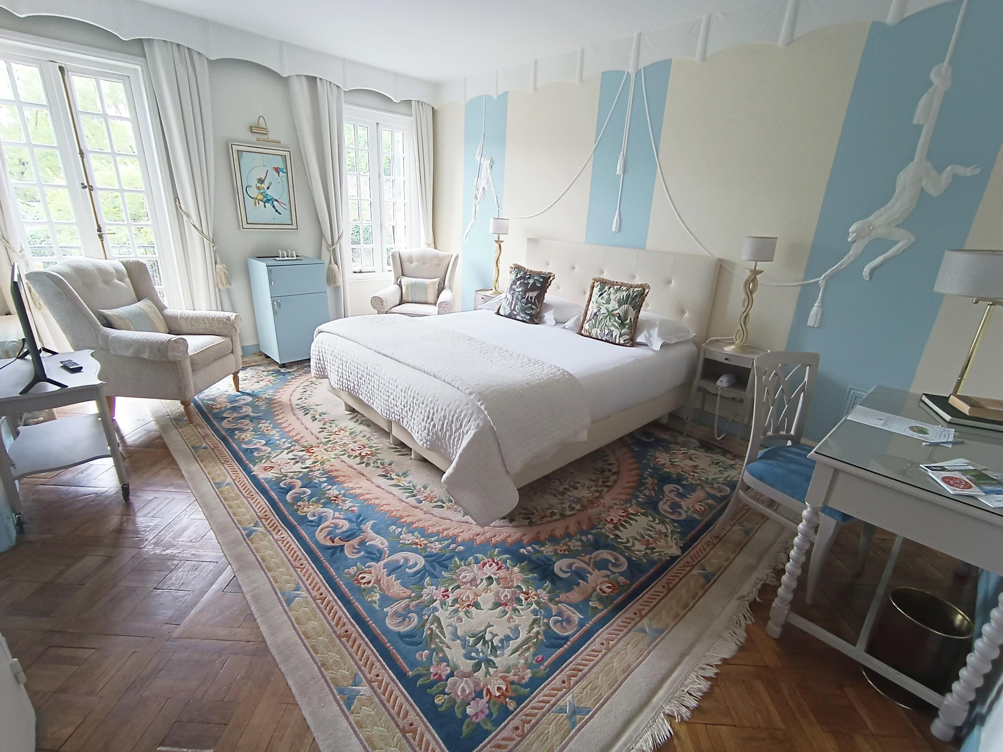 comfort room | 1 bedroom, premium bedding, minibar, in-room safe