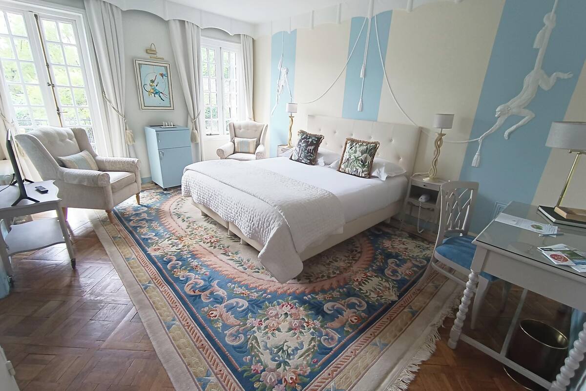 comfort room | 1 bedroom, premium bedding, minibar, in-room safe