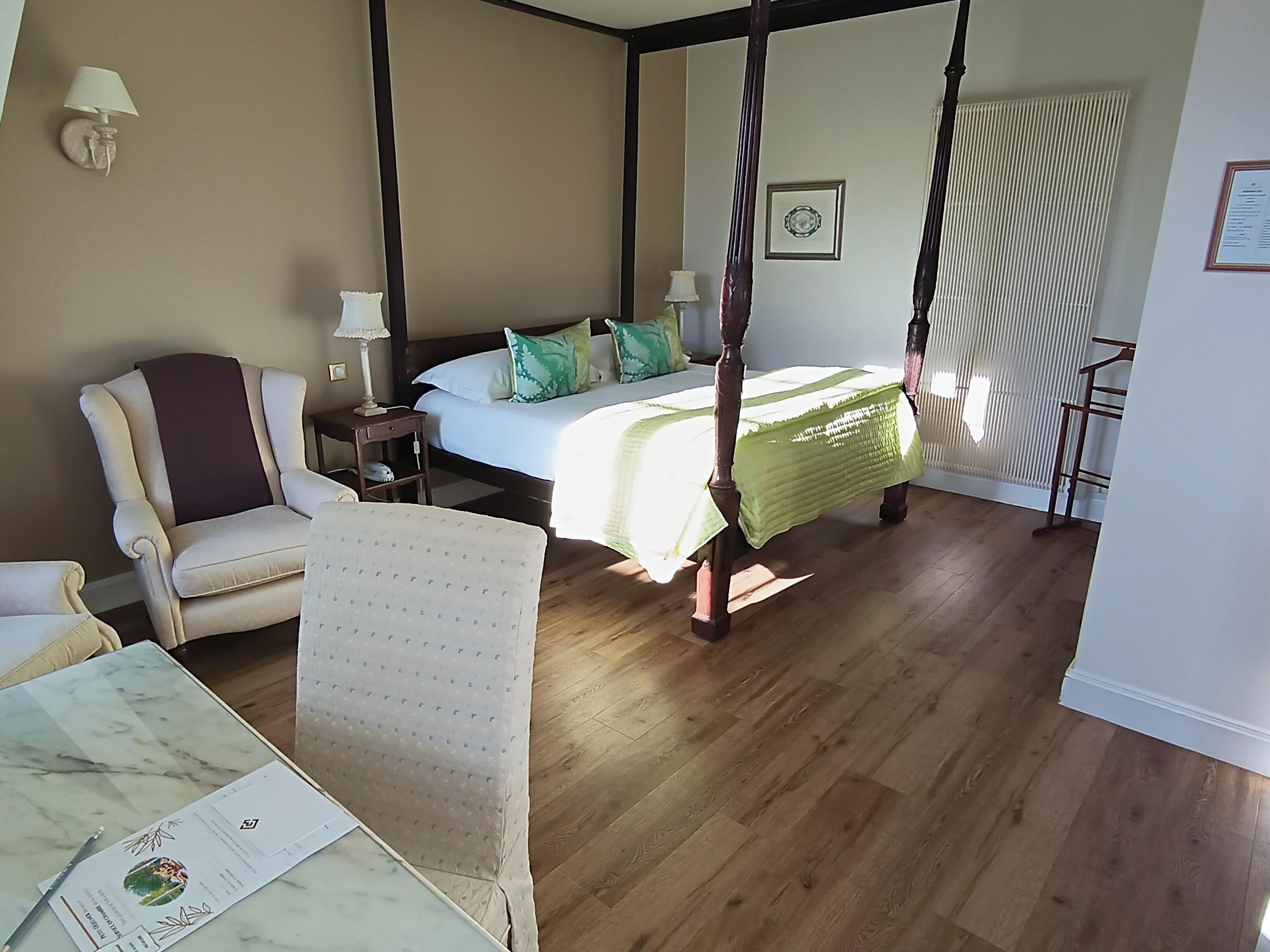 comfort room | 1 bedroom, premium bedding, minibar, in-room safe