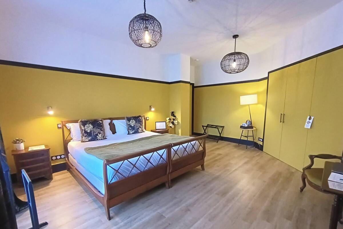 Habitación estándar | Ropa de cama de alta calidad, minibar, caja fuerte