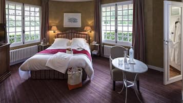 Traditional Room | Minibar, in-room safe, free WiFi, bed sheets