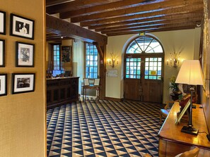 Lobby - Auberge des Templiers (Boismorand)