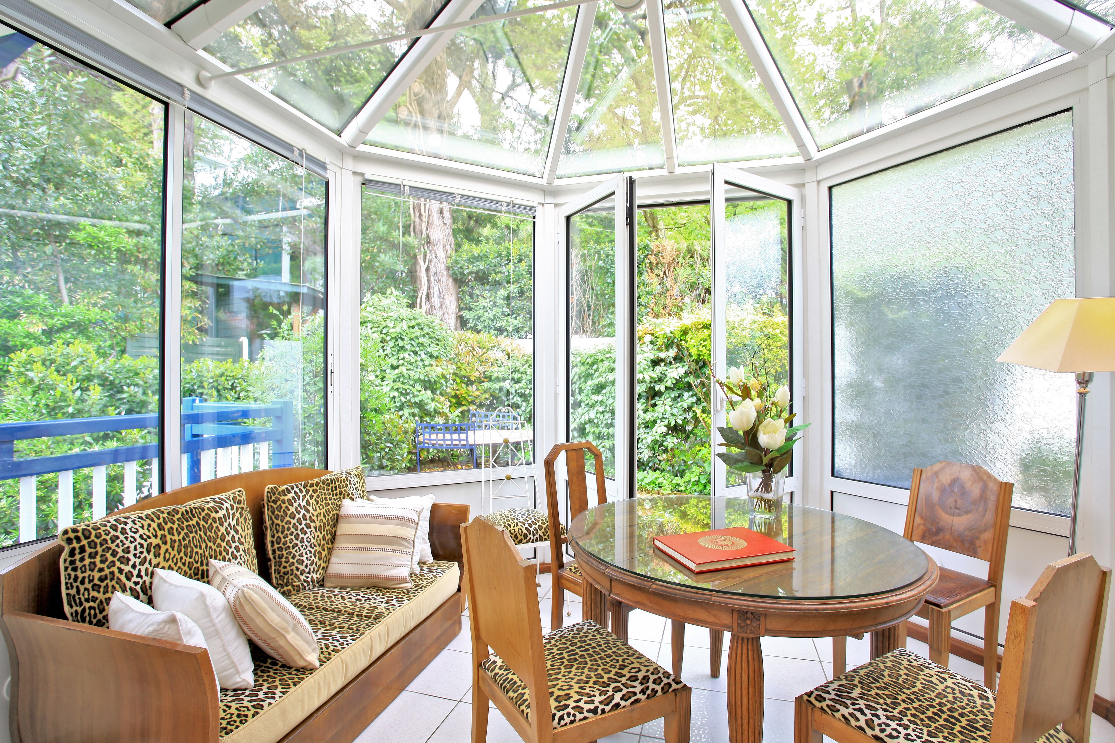 family suite | minibar, in-room safe, individually decorated, desk