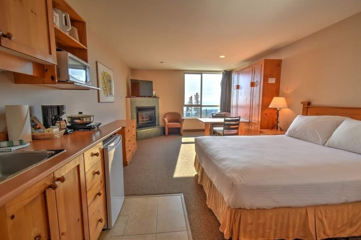 superior room | free wifi, bed sheets