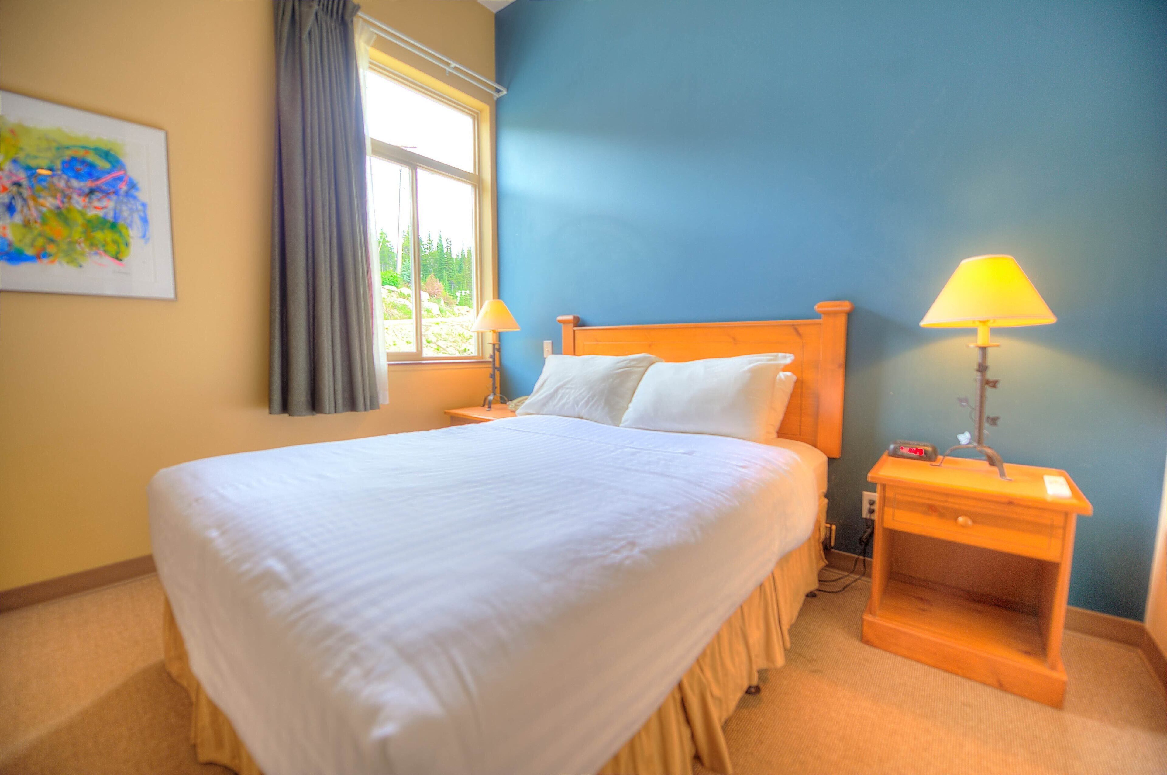 superior room | free wifi, bed sheets