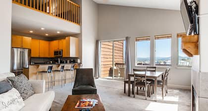 Crestview Condominiums by All Seasons Resort Lodging