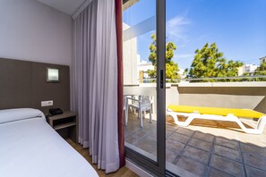 Blackout drapes, free WiFi, bed sheets, wheelchair access