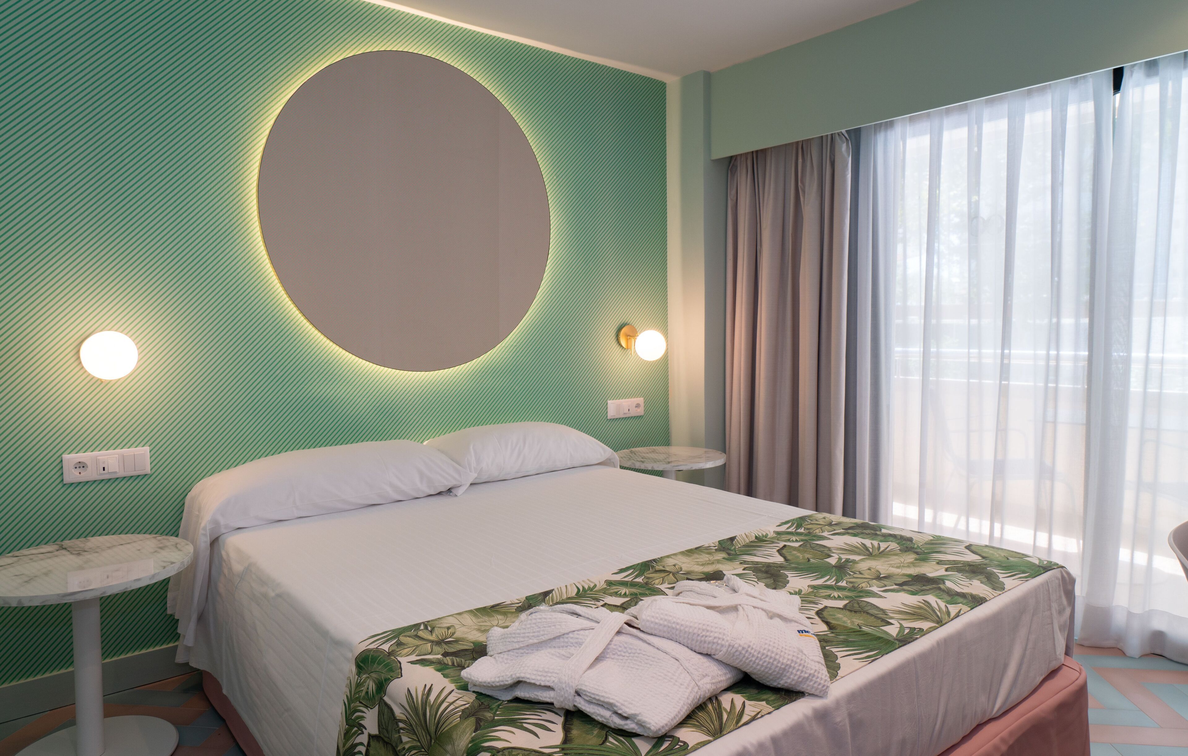 desk, blackout curtains, free wifi, bed sheets