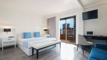 Superior-dobbeltværelse | Premium-sengetøj, minibar, skrivebord