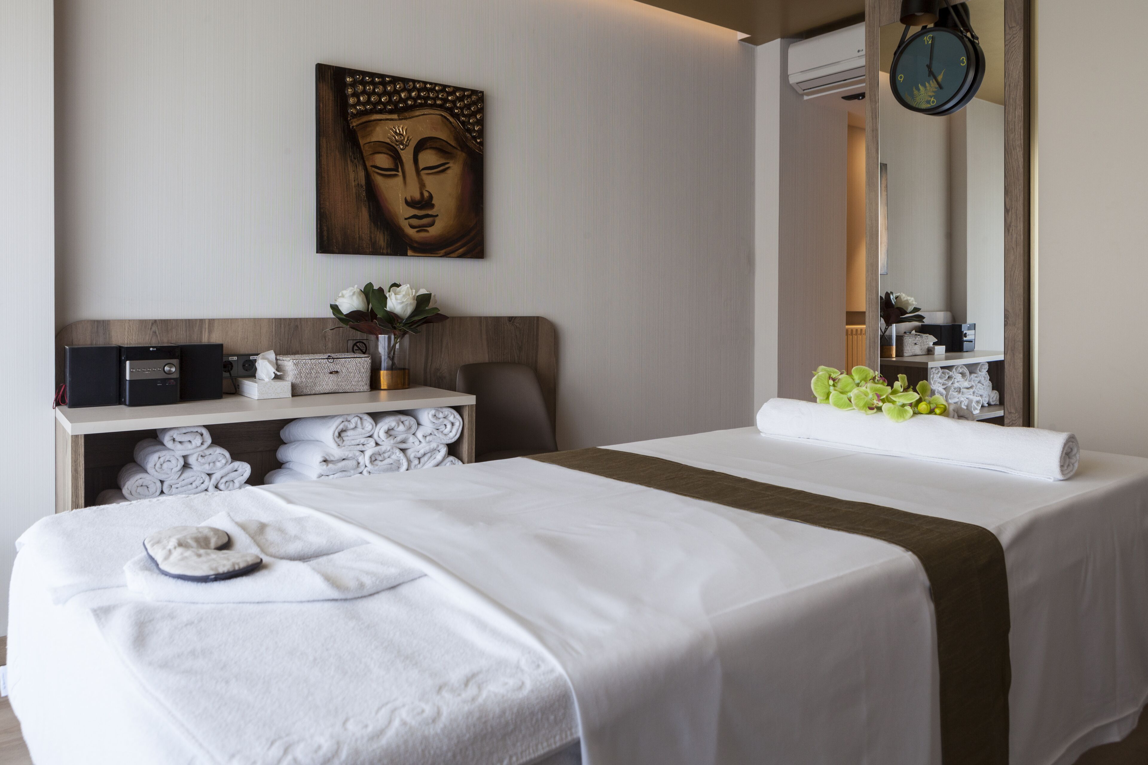 Couples treatment rooms