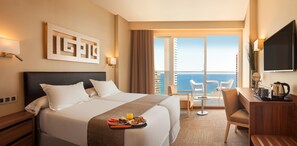 Hochwertige Bettwaren, Minibar, Zimmersafe, Schreibtisch