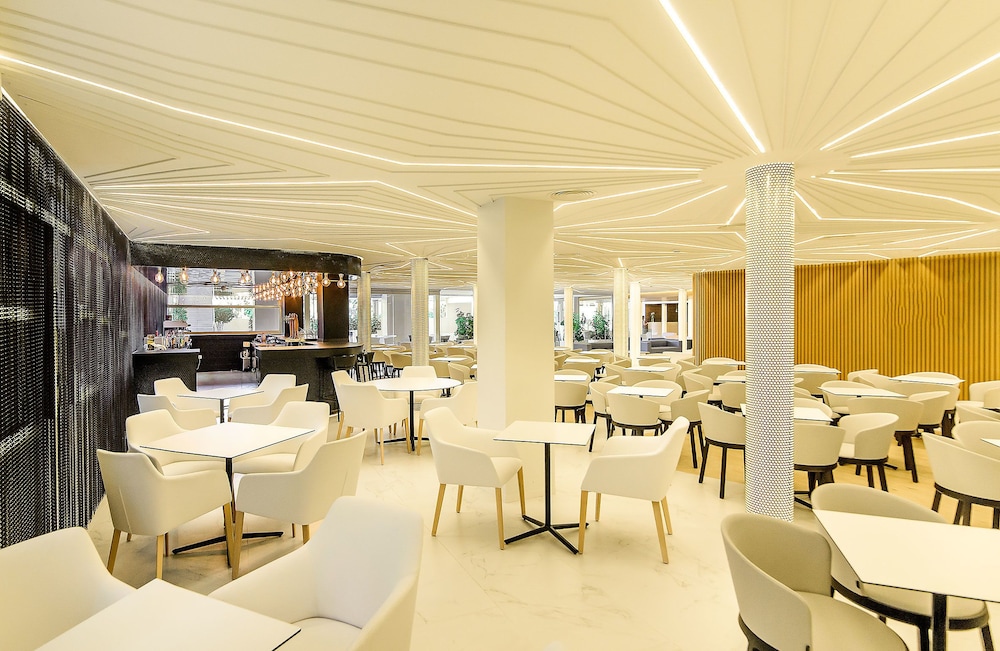 Hotel Carlos I Benidorm by null