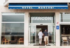 Front of property - Marconi (Benidorm)