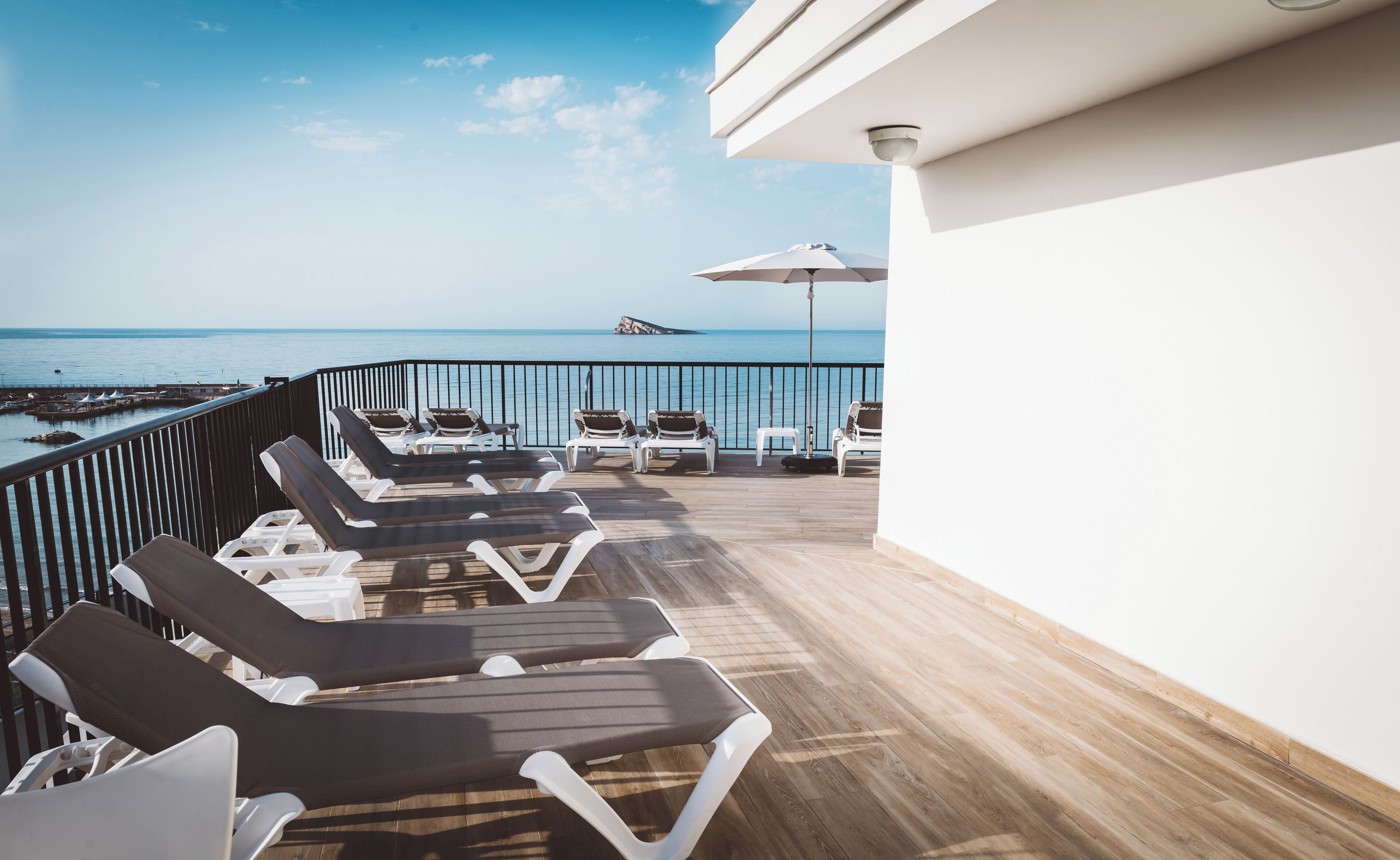 حمّام سباحة خارجي