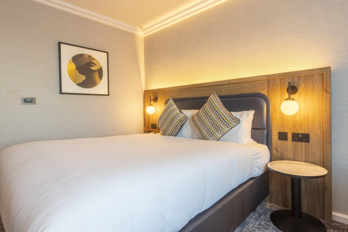 Premium Room, 1 Queen Bed