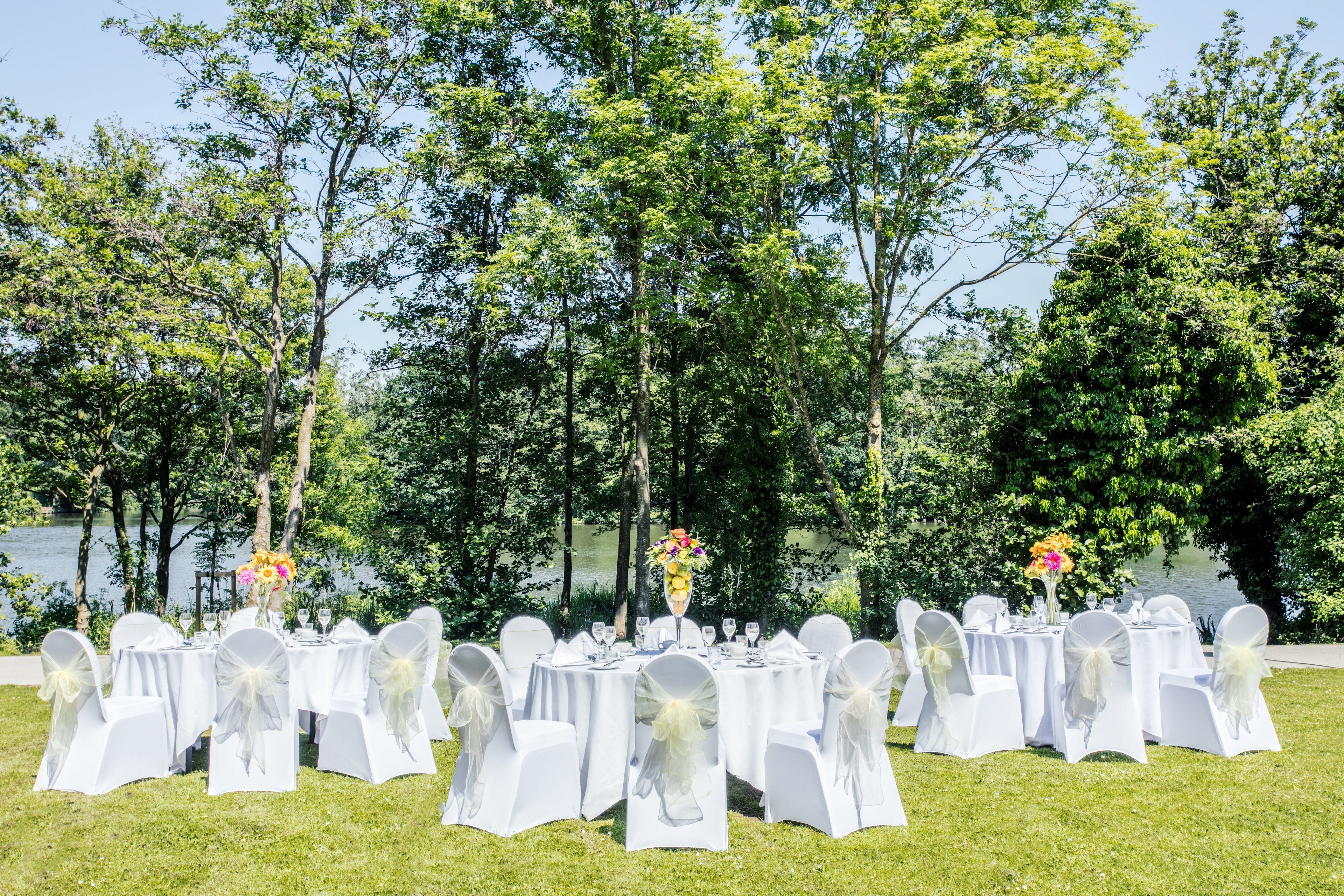 breakfast and dinner served