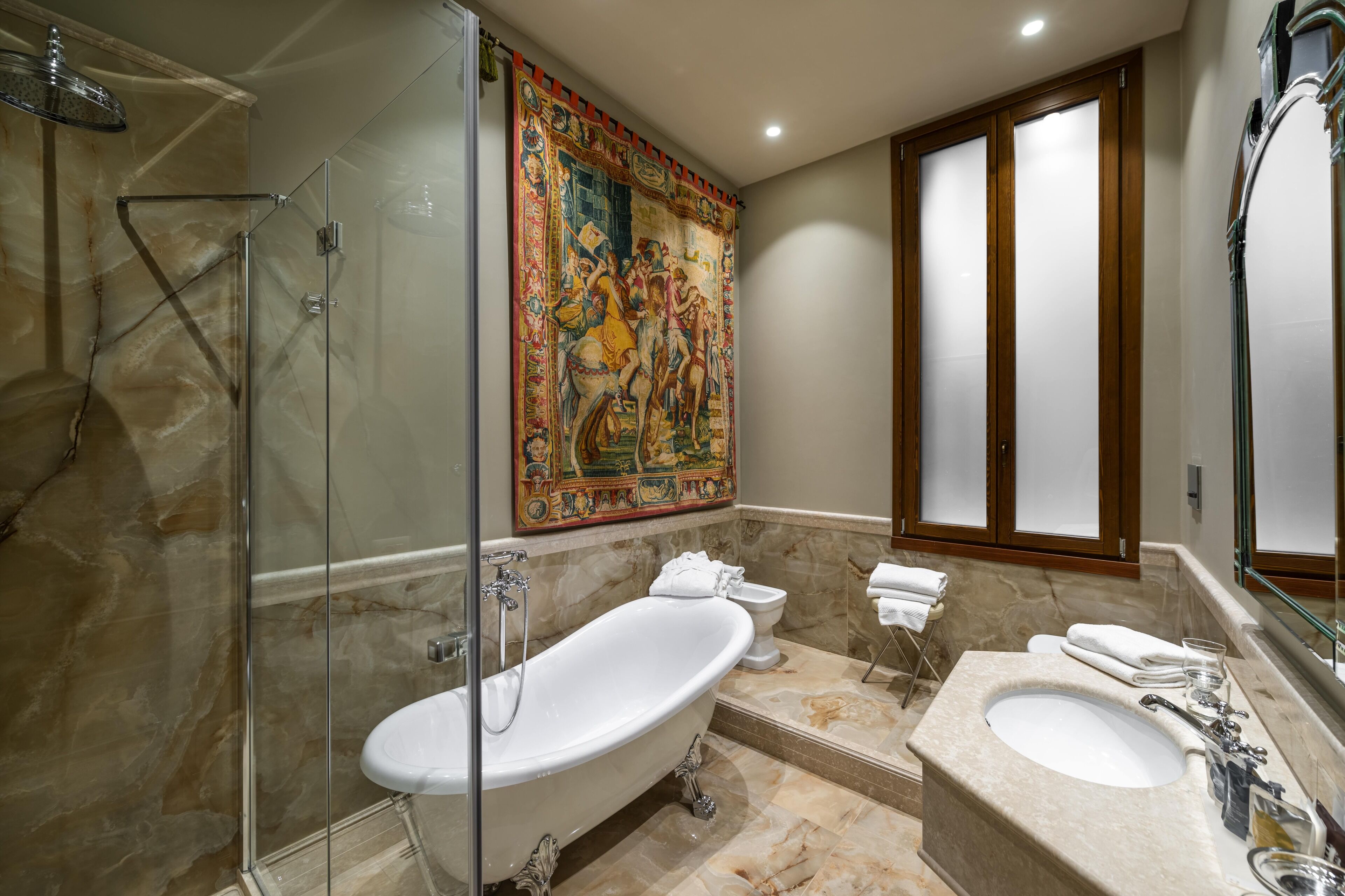 junior suite, canal view (lorenzo priuli) | bathroom | combined shower/bathtub, free toiletries, hair dryer, slippers