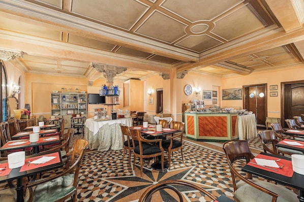 Daily buffet breakfast (EUR 6 per person)