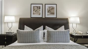 Chambre Deluxe, 1 très grand lit | Literie de qualité, lit avec matelas à plateau-coussin, bureau