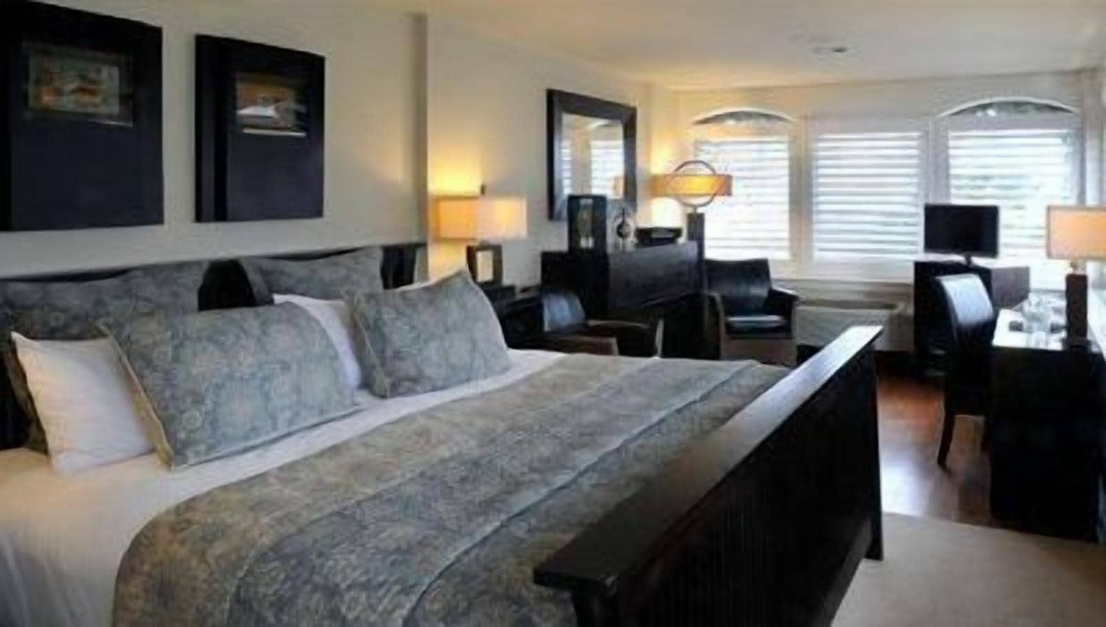 premium bedding, pillow-top beds, desk, laptop workspace