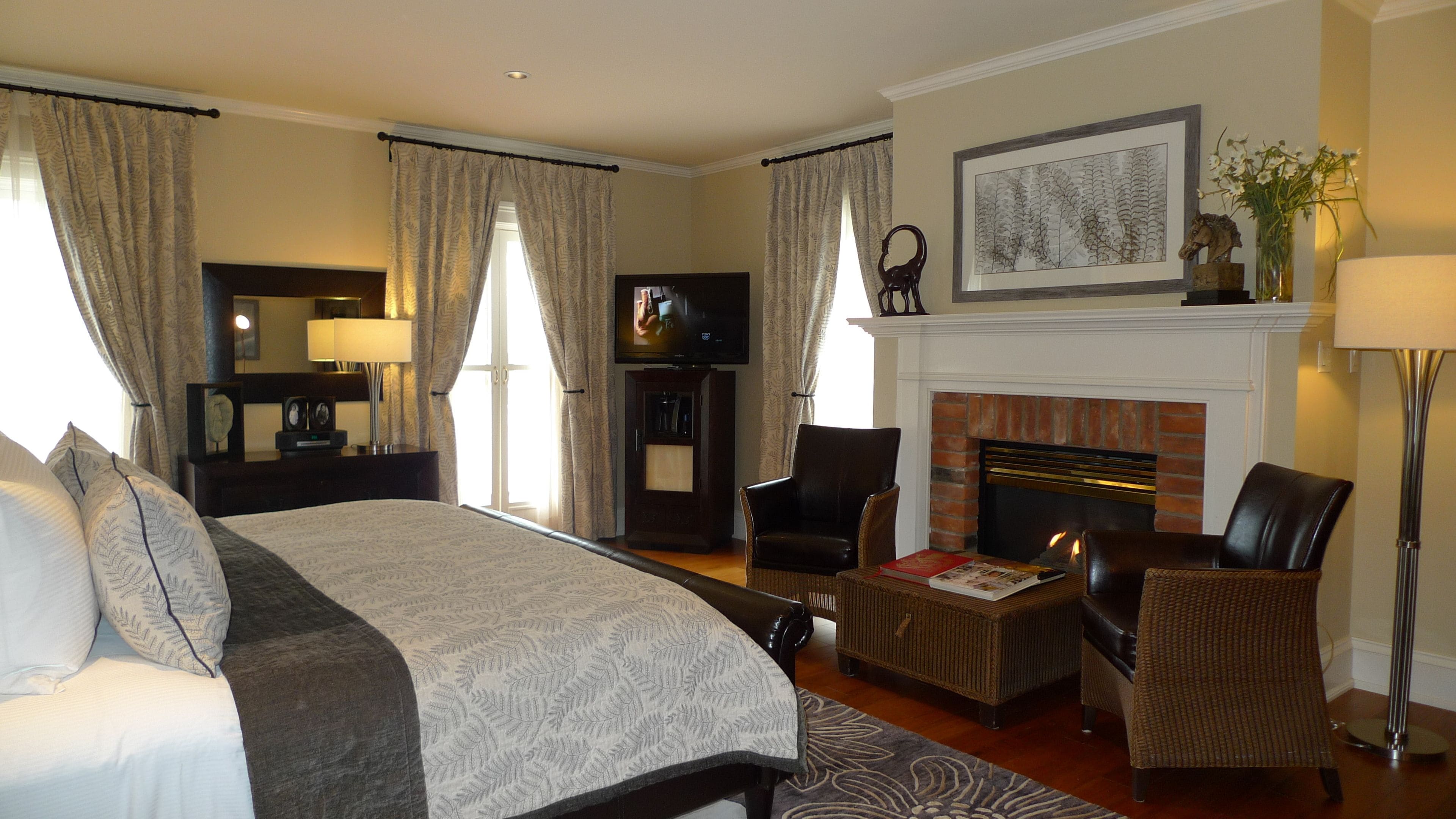 premium bedding, pillow-top beds, desk, laptop workspace