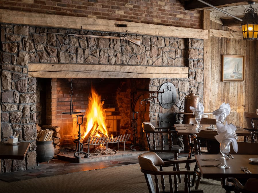 Breakfast, lunch, dinner served; ocean views