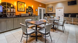 Free daily continental breakfast