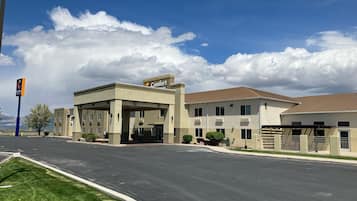 Mặt tiền nơi lưu trú