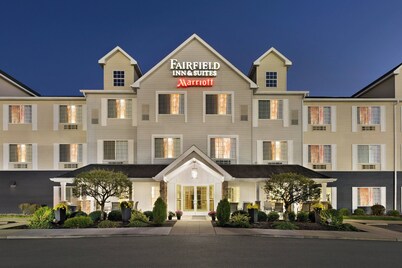Fairfield Inn and Suites by Marriott Wheeling St Clairsville