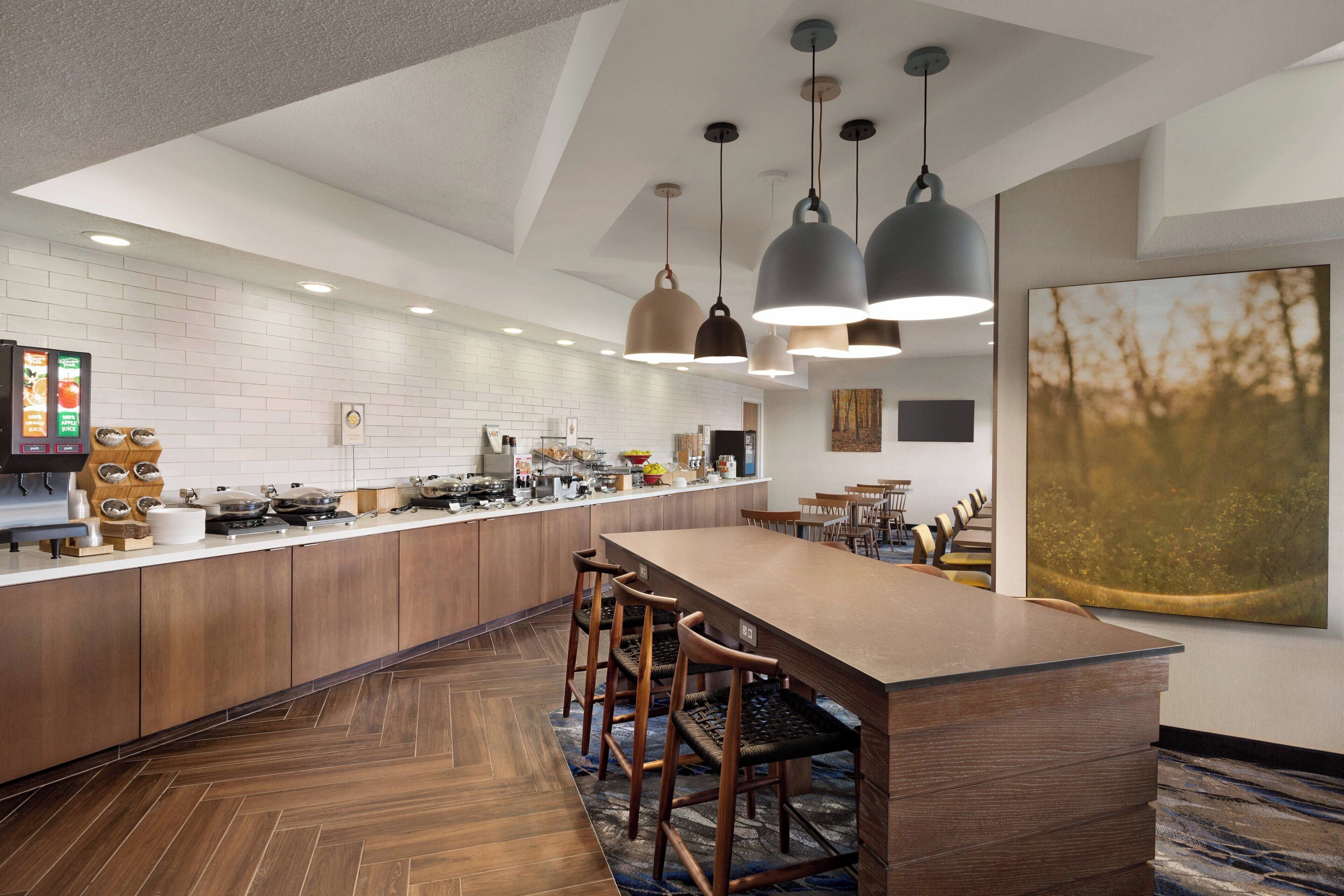 Free daily continental breakfast 